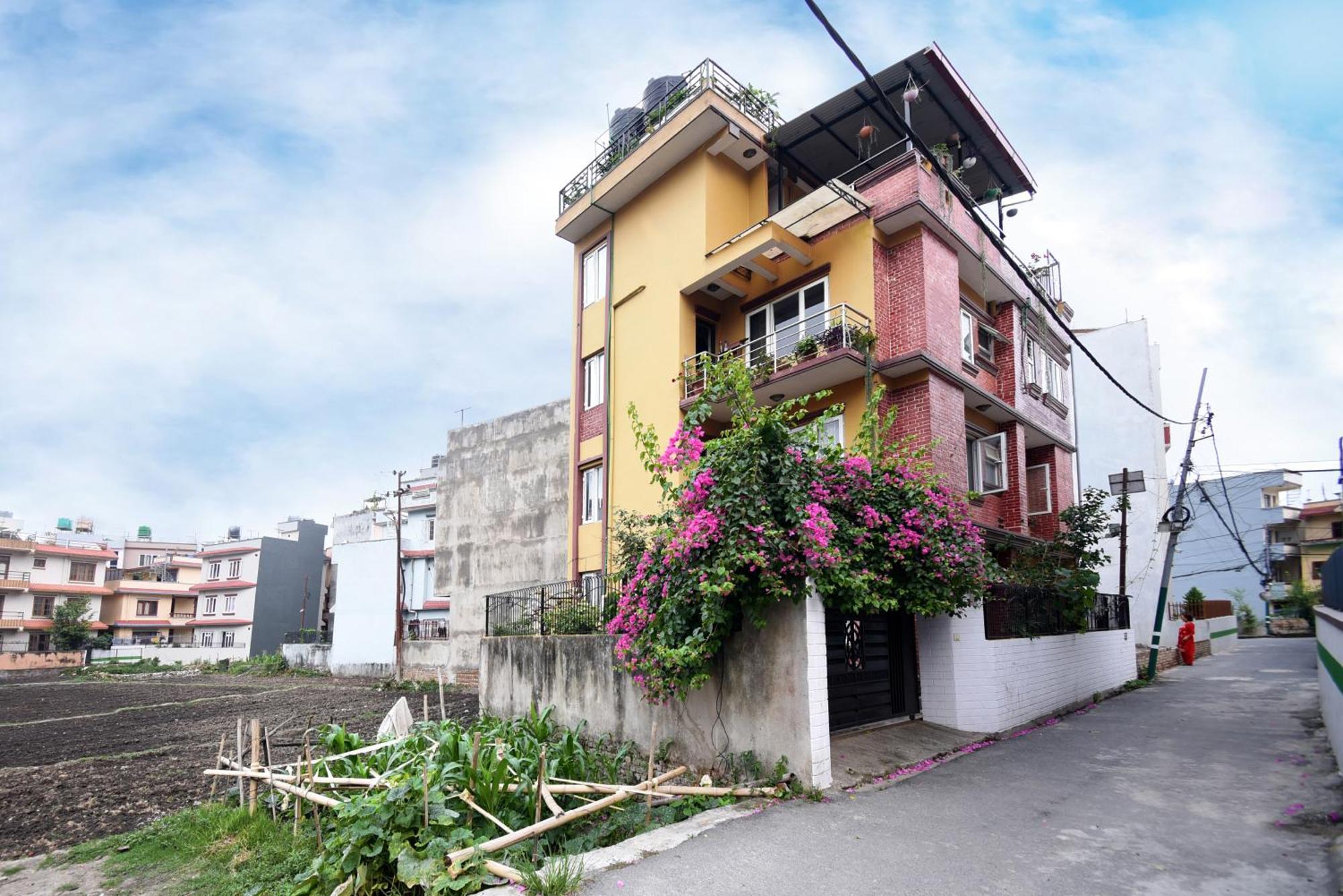 Mums Homestay & Studio Apartments Kathmandu Exterior photo